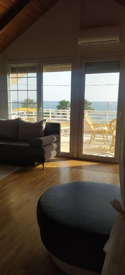 Suite In Front Of The Sea Nea Thesi Exterior photo